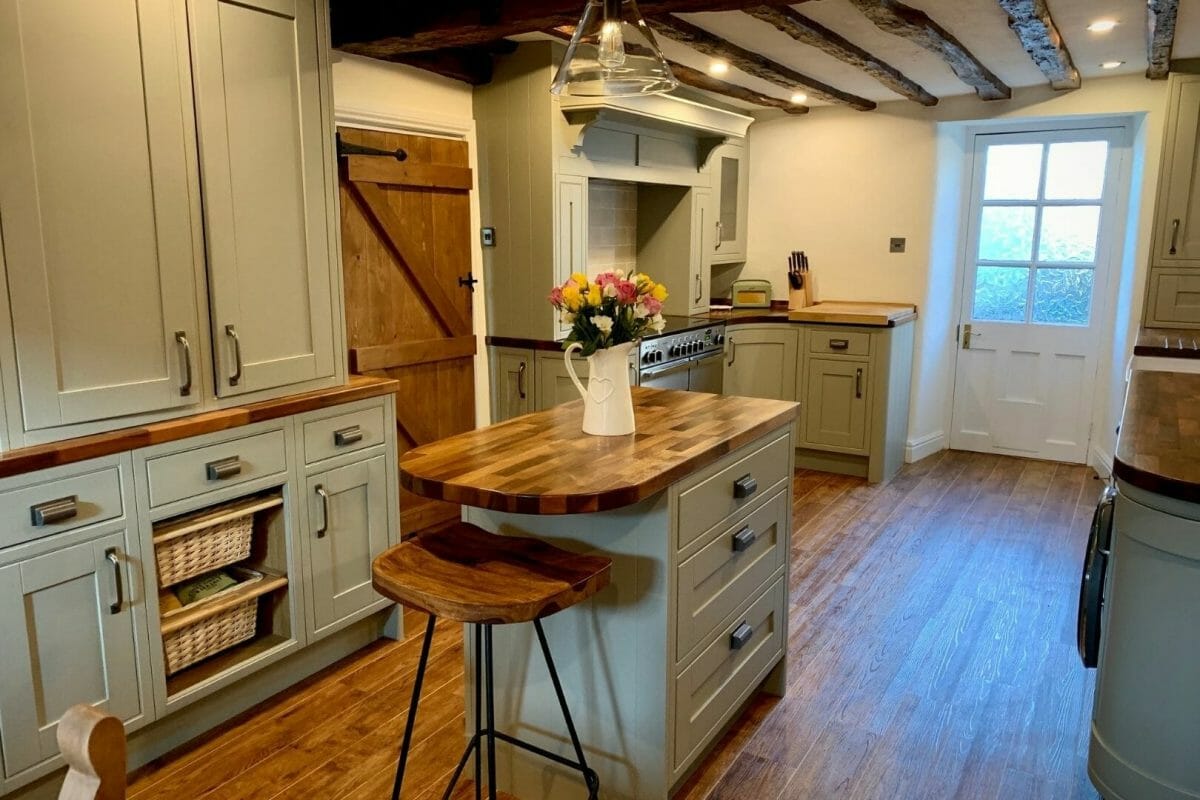 Kitchen Design Trends 2022 Small Kitchen Island Traditional