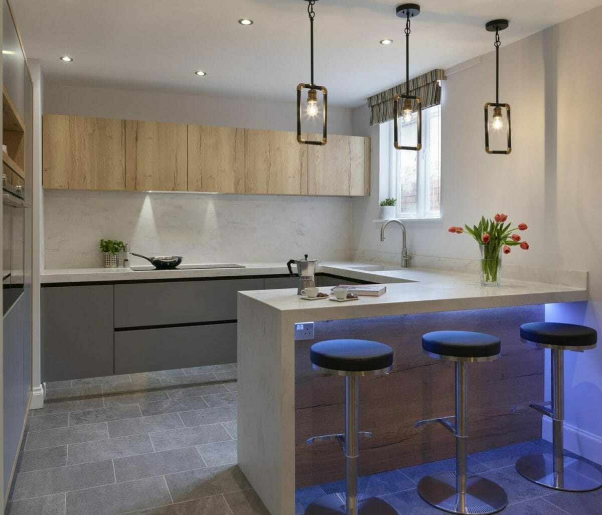 CUB ABS MON2 002 1 e1654849116109