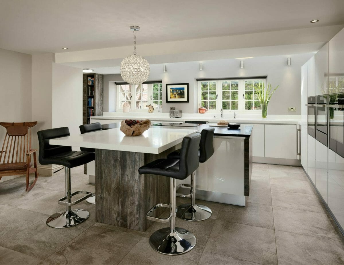 CUB ABS VAL1 017EDIT