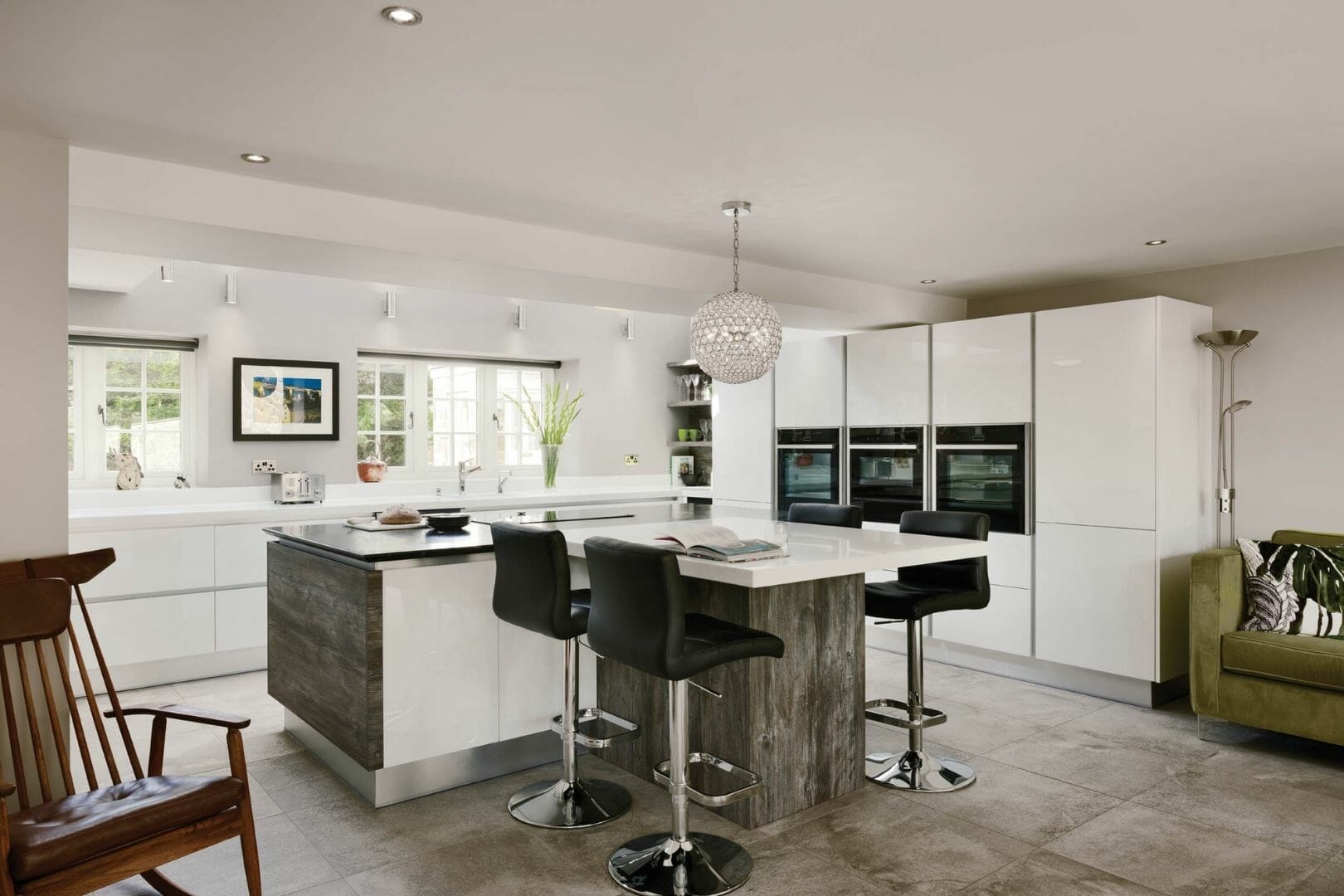 White gloss modern kitchen