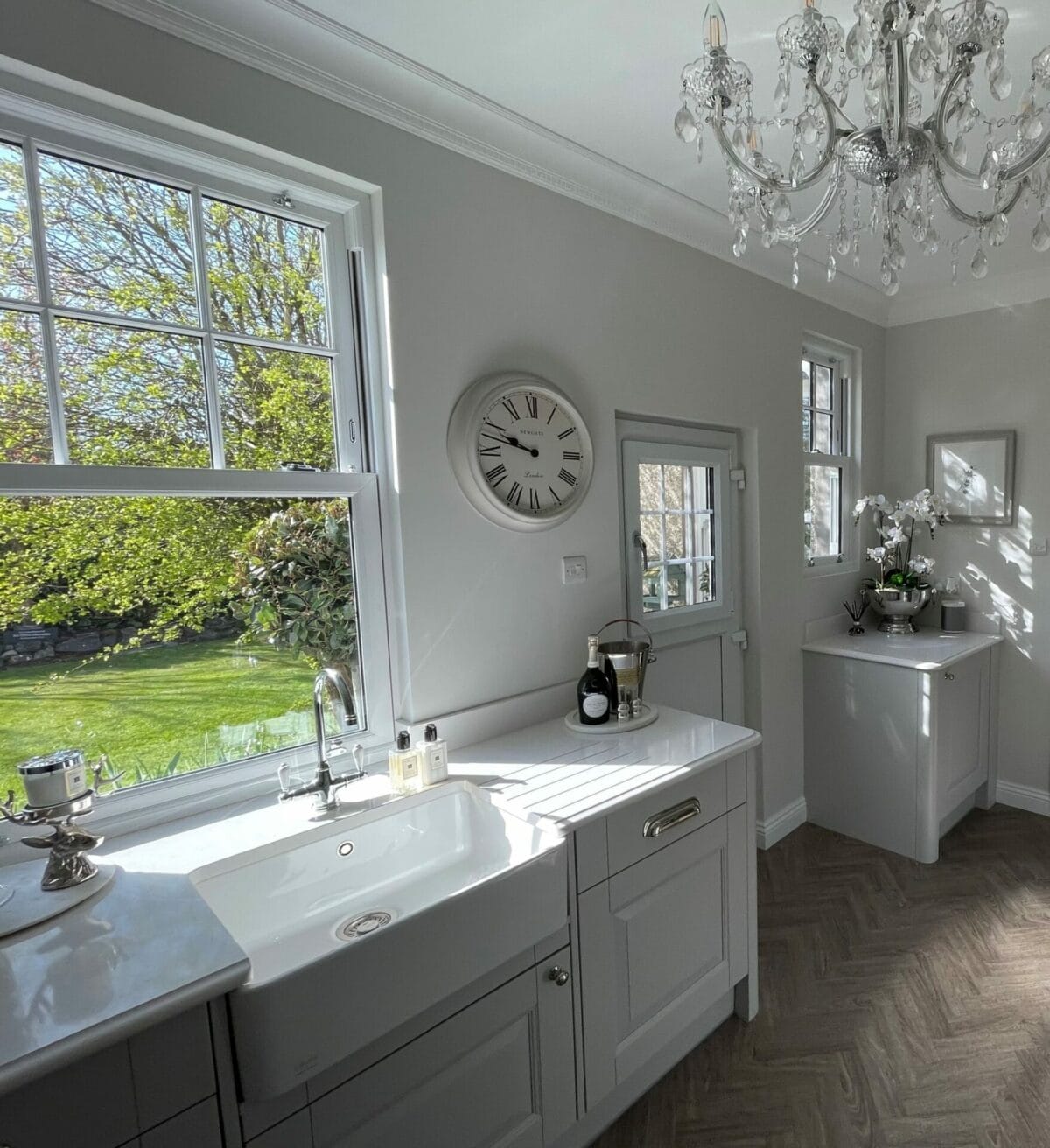Platinum Traditional Kitchen by Mike Hughes Fitted Interiors doorway